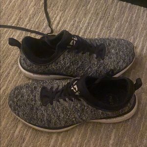 Apl propelium gray women’s 9.5 running shoe